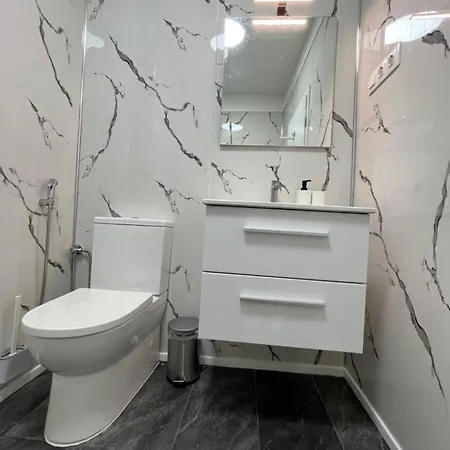 Apartament S8 Downtown With Optional Garage